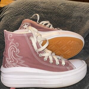Converse Women's High-Top Sneakers - Mauve and White